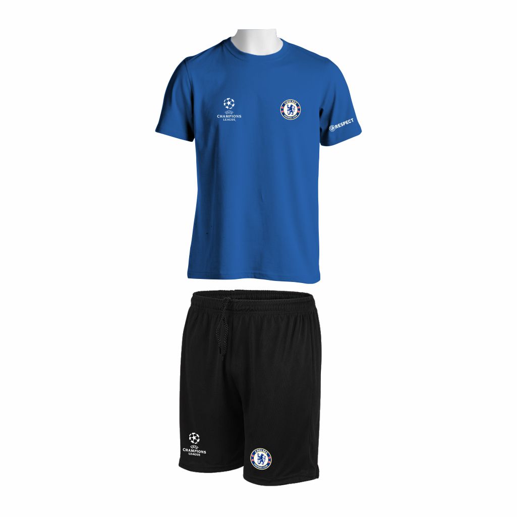 Trening Komplet Chelsea je oprema za trening koji se sastoji od majice i šorca sa štampom grbova.