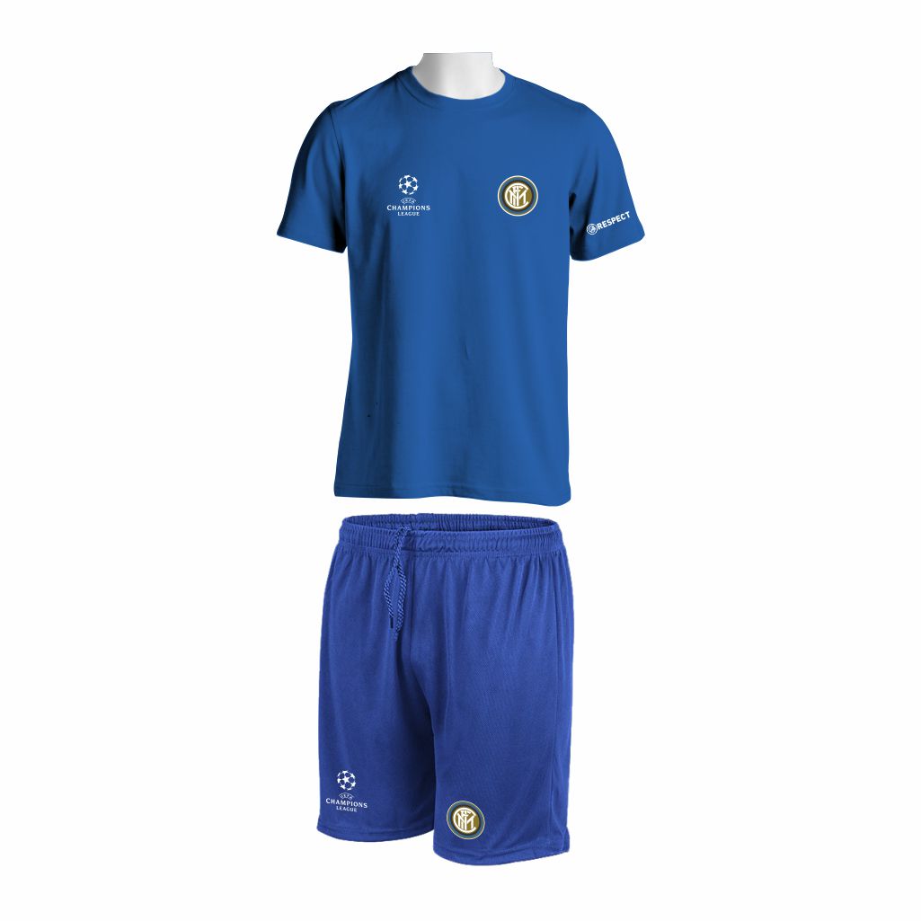 Trening Komplet Inter v4 Trening Komplet Inter je oprema za trening koji se sastoji od majice i šorca sa štampom grbova.