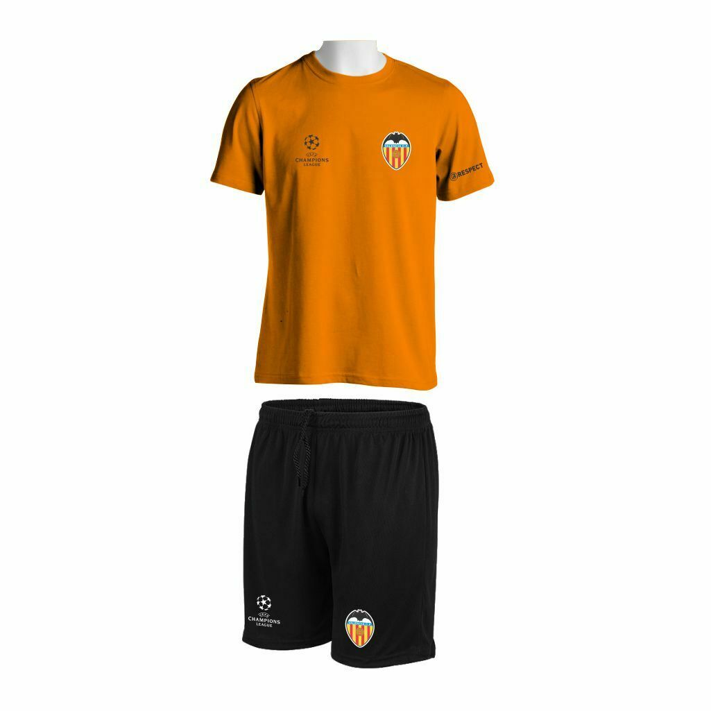 Trening Komplet Valencia v1 Trening Komplet Valencia je oprema za trening koji se sastoji od majice i šorca sa štampom grbova.