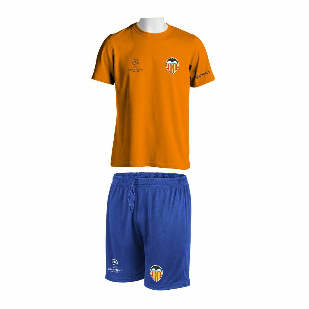 Trening Komplet Valencia v2 Trening Komplet Valencia je oprema za trening koji se sastoji od majice i šorca sa štampom grbova.